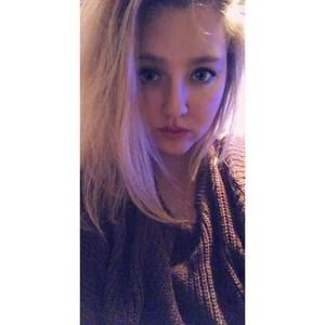 Meet your Posher, Kayla